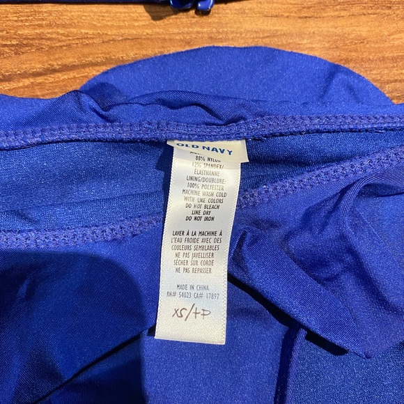 Bikini - Picture 2 of 2